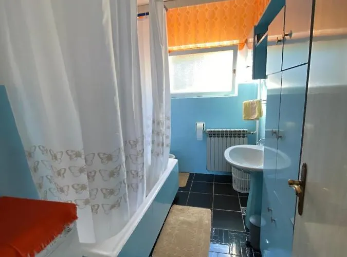 Zdenka Pobri Apartment *