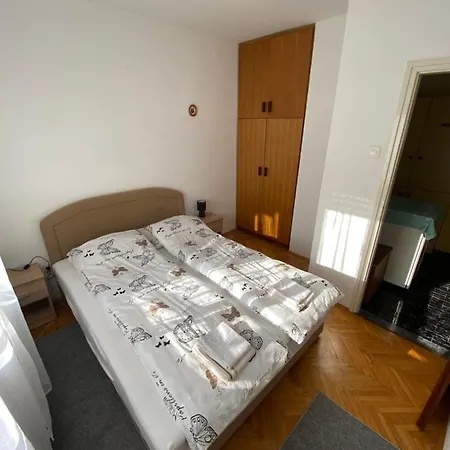 Zdenka Pobri Apartman Abbázia
