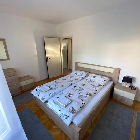 Zdenka Pobri Apartman Abbázia