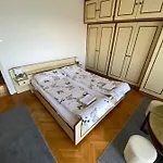 Zdenka Pobri Apartamento *